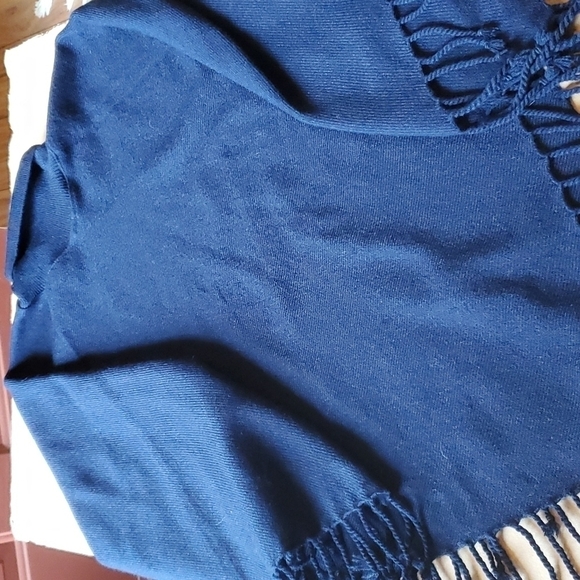 Navy blue turtleneck acrylic poncho with fringe one size - Picture 1 of 7